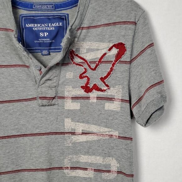 American Eagle Small Gray Stripe 3-button Shirt - Picture 2 of 8